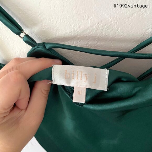 BILLY J Keira Midi Dress Emerald Green Satin | Size 6 - Picture 5 of 7